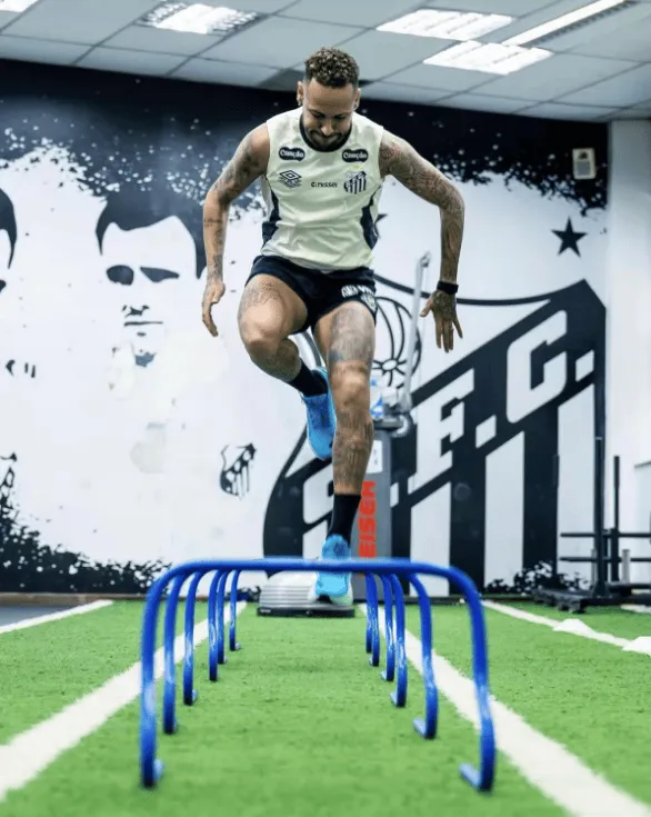 AG百家乐官网-内马尔社媒晒恢复训练暗示即将复出：正在加载