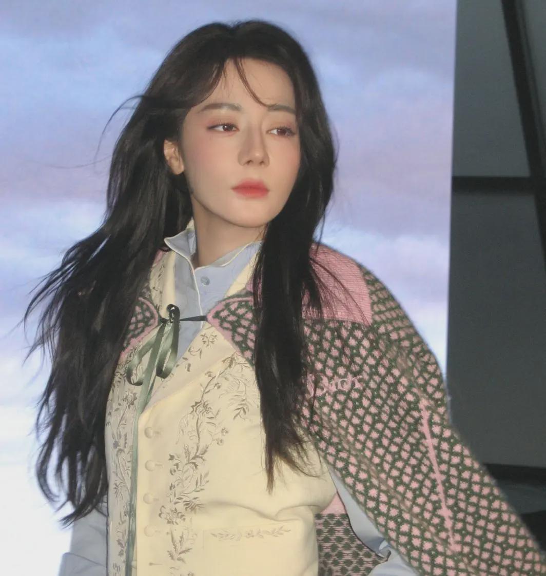 AG百家乐官方网站-遭鞭打、被迫在尿骚味地道取暖?迪丽热巴爆猛料,滞留仅冰山一角