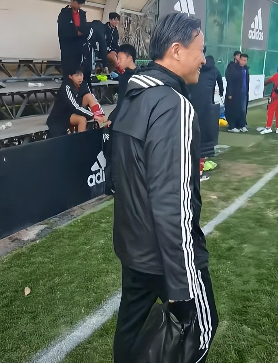 AG百家乐-申城传奇教练,曾获5运会金牌,当过申花上港主帅,69岁仍不退休