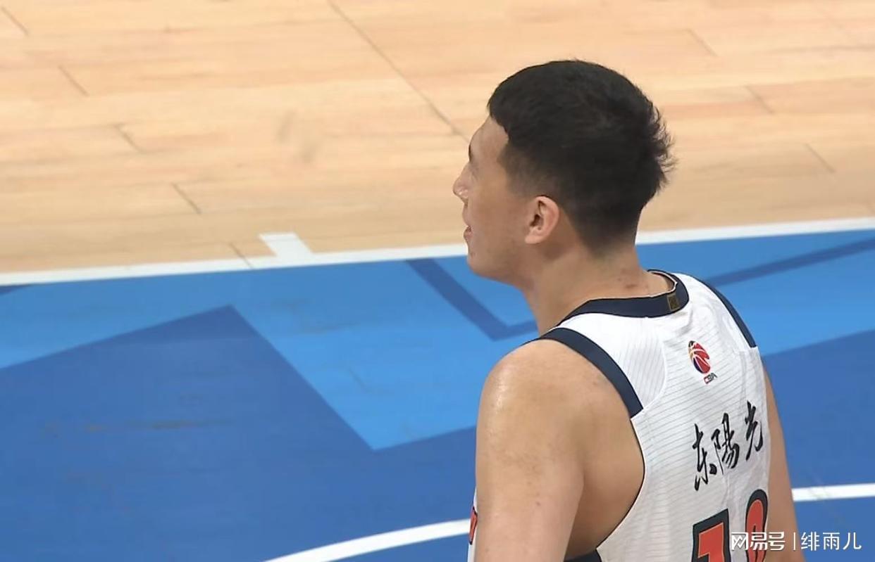 AG百家乐登录入口-未来至少5年无冠！广东队狂用杜润旺，杜锋为张皓嘉弃用内线双塔